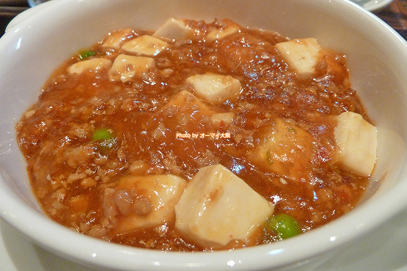 中華料理「迎日楽」の麻婆豆腐。辛さを控えた麻婆豆腐なので食べやすいです。