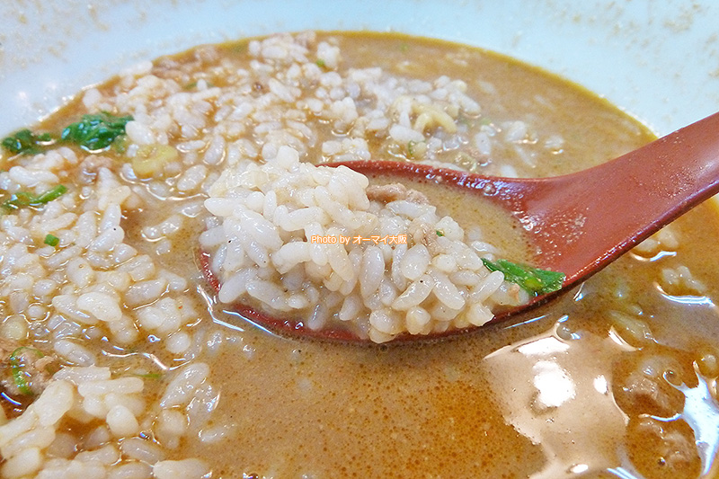 担々麺専門店「まるたん」のすべてを味わうなら、ライスは欠かせません。