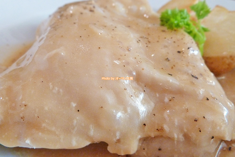 コラーゲンたっぷり！鶏肉のクリーム煮は「ミソラ（misora）」の人気メニューです。