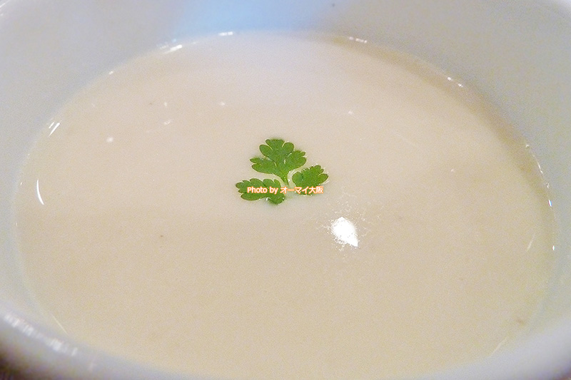 カジュアルフレンチ「プレフェレ」のランチは平日限定です。