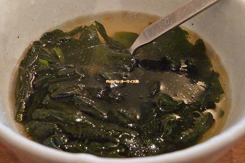 韓国料理店「S-color（スカラ）」のワカメスープ。韓国料理の定番メニューであるワカメスープは外せません。