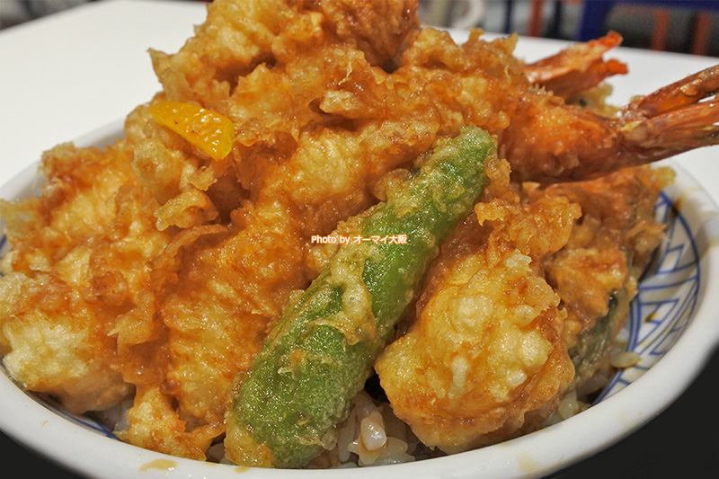 天丼「金子半之助 大阪ららぽーと EXPOCITY店」は家族連れがものすごく多かったです。