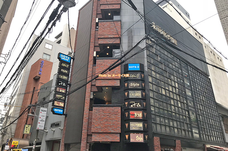 歓楽街の北新地で、根強い人気を誇る焼肉の名店が「さつま」です。