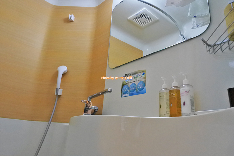 バスルームのアメニティはシンプルです。