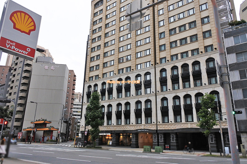 ビジネスホテル「ウェリナホテルプレミア中之島イースト」の外観です。