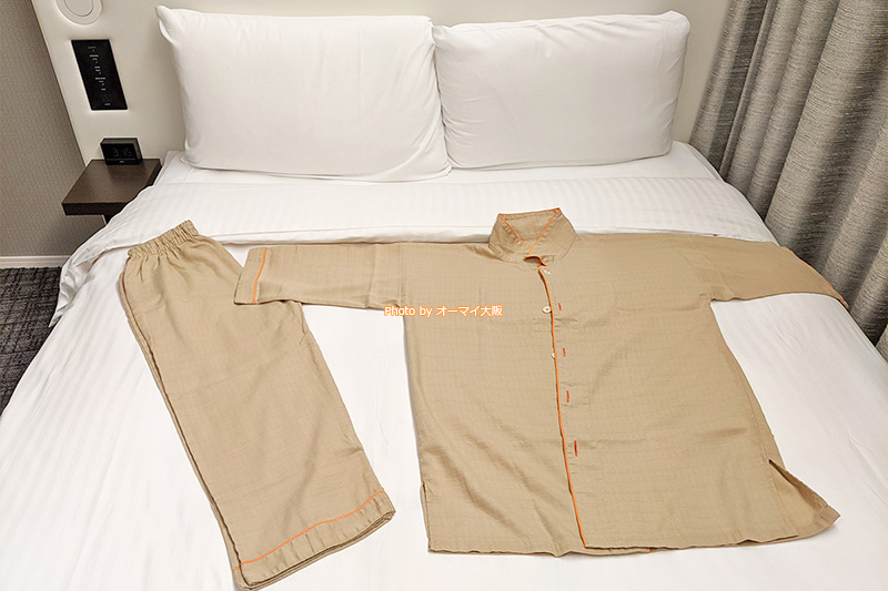 シモンズ製のベッドでぐっすり休んで、出張をがんばりましょう！