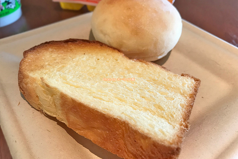 十分に満足できる「リーガロイヤルホテル大阪」の「カフェラウンジ」。ドリンクサービスもフードサービスも文句なしです。