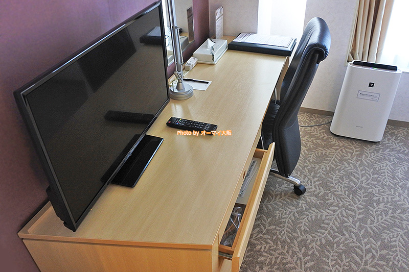 ウエストウイングのシングルルームは出張と観光のどちらにも使えて、幅広い世代から人気があります。