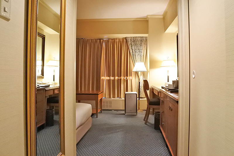 タワーウイングのフロアで低層階の「スーペリアフロア」ですが、客室は申し分なく、存分に「リーガロイヤルホテル大阪」のサービスやホスピタリティを体験できます。