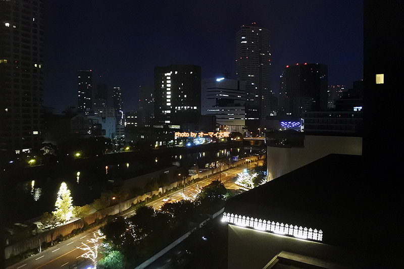 美しい夜景は「ウエストウイング」からも楽しめます。