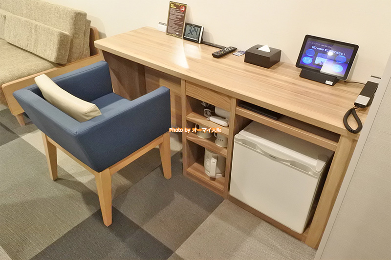 客室が広く、イスもデスクも上質です。