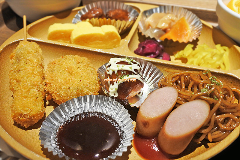 朝食プレートはボリューム満点です。