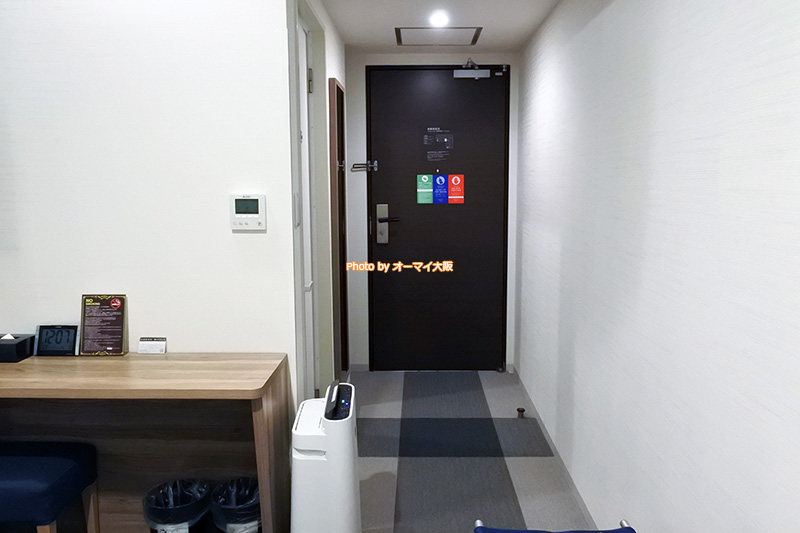 宿泊した部屋タイプ「リラックスダブル」の入口の様子です。