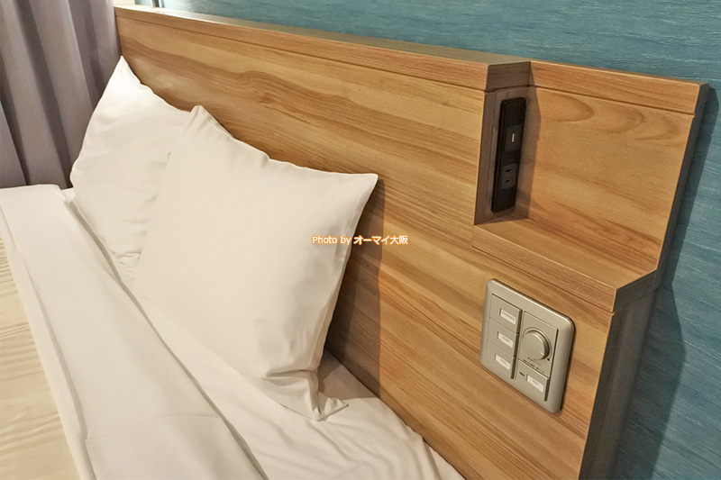 電気コンセントが多く、ビジネスで利用しやすい部屋の作りになっていました。