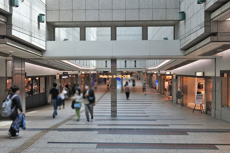 ビジネスホテル「相鉄フレッサイン 大阪心斎橋」へ移動するときは地下街の「クリスタ長堀」を通りましょう。