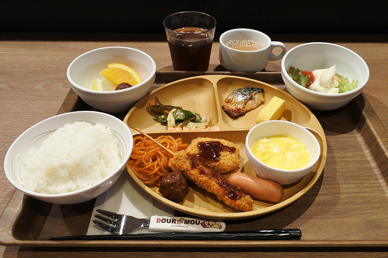 ビジネスホテル「相鉄フレッサイン 大阪心斎橋」の朝食はプレートでした。