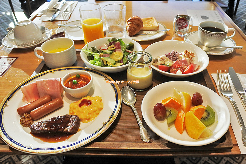 朝食がおいしい「ホテルグランヴィア大阪」でステーキがメインのミートプレートを注文しました。