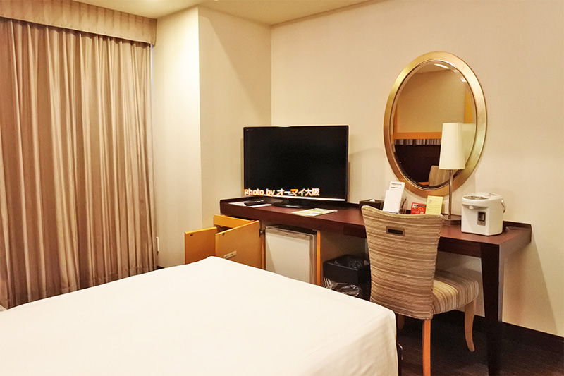 広くてゆったりしている「ホテル京阪ユニバーサルタワー」のスタンダードツインルームです。