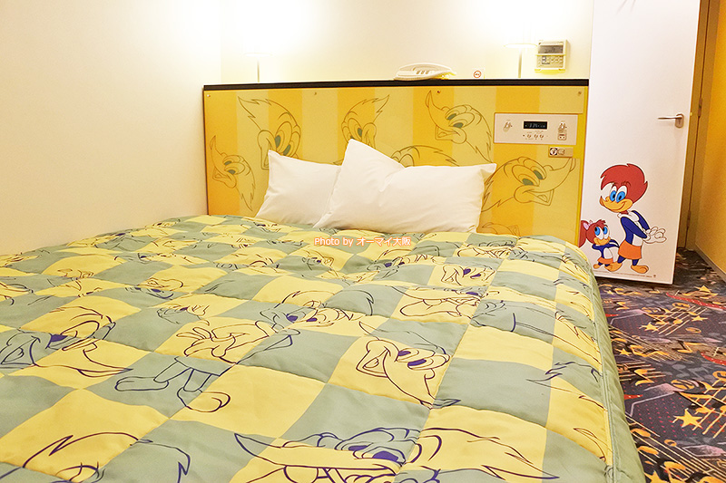 バスルームのドアにもウッディーウッドペッカーが描かれています。