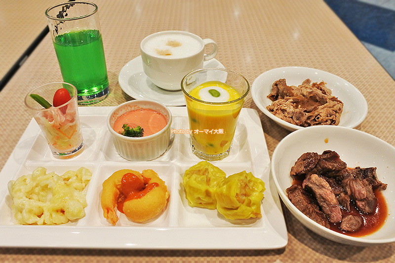 名物の鉄板焼きのステーキとしゃぶしゃぶをいただきます。