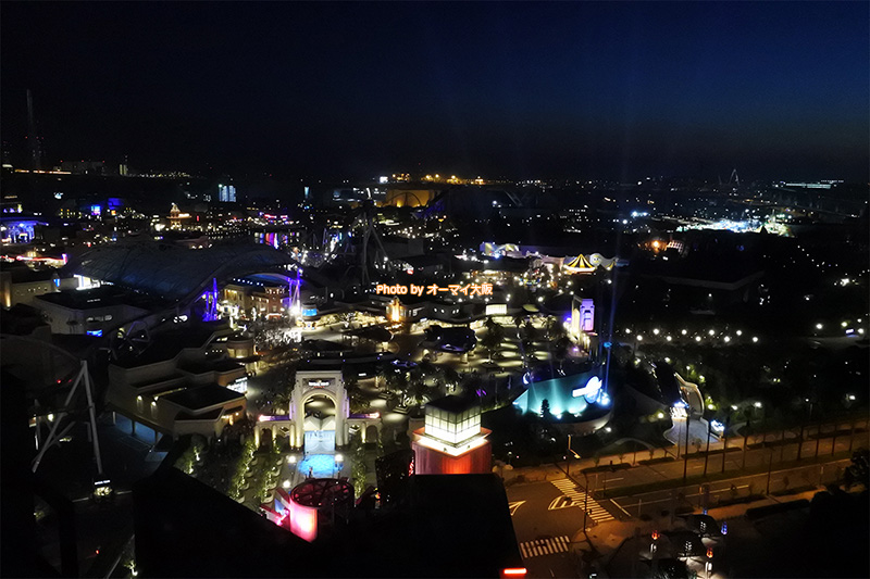 スタジオビューが楽しめる「ホテル近鉄ユニバーサルシティ」のカジュアルツインルームは夜景もキレイです。