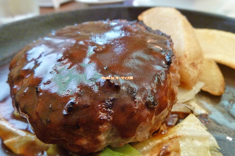 イタリアンバール「カノーア」のハンバーグは手作りです。