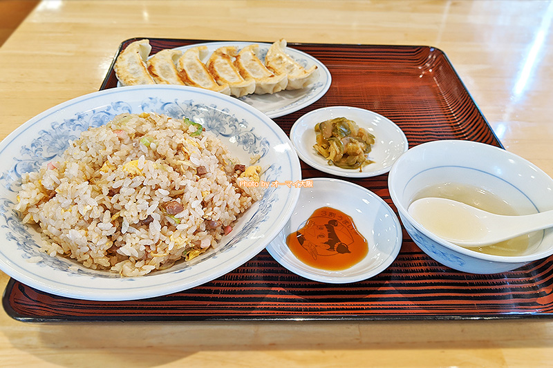 チャーハンと餃子のセットは間違いのない人気の中華セットです。