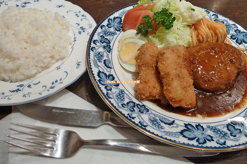 洋食「重亭」のハンバーグとトンカツは、もはや芸術の域に達しています。