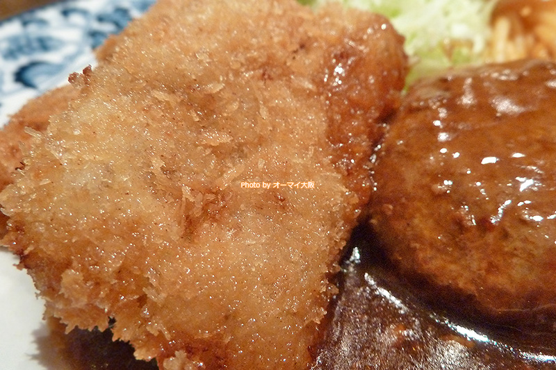 最近は観光客の姿も目立つ「重亭」。トンカツはめっちゃやわらかくて、ジューシーです。