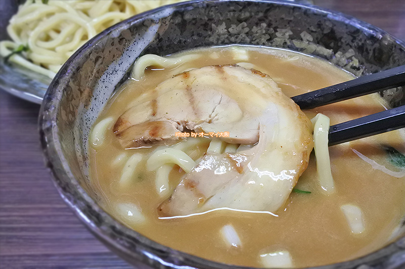 家系ラーメン「魂心家」は、つけ麺が夏季限定で100円オフなので、つけ麺を食べるなら、夏がおすすめです。