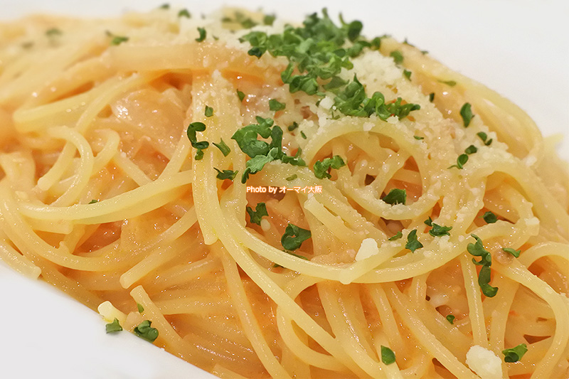 喫茶店やファミレスと同じ価格で、しっかりとしたウニのクリームパスタを提供できるところは「俺のフレンチ・イタリアン」の真骨頂です。