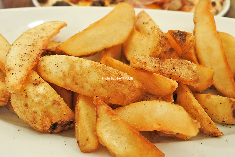 ボリュームがすごい「俺のフレンチ・イタリアン」のフライドポテト。みんなでシェアして食べるときにおすすめです。