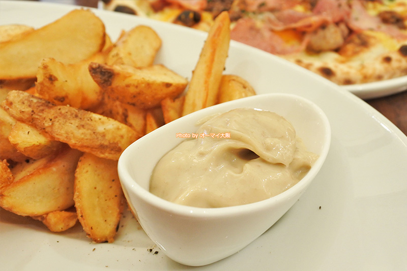 フレンチフライのアンチョビソースがおいしい「俺のフレンチ・イタリアン」。みんなが知っているフライドポテトもごちそうに早変わりです。