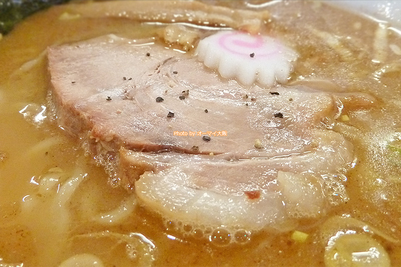 看板メニュー「玉五郎」の煮干しラーメン。煮干しの個性がハンパないラーメンです。