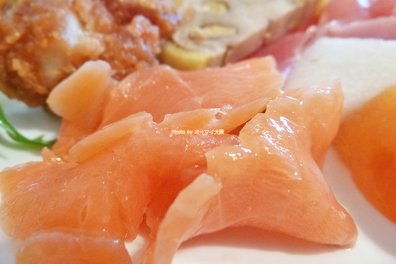 ホテル日航大阪「セリーナ」の食べ放題ランチは、補充が早いので、助かります。