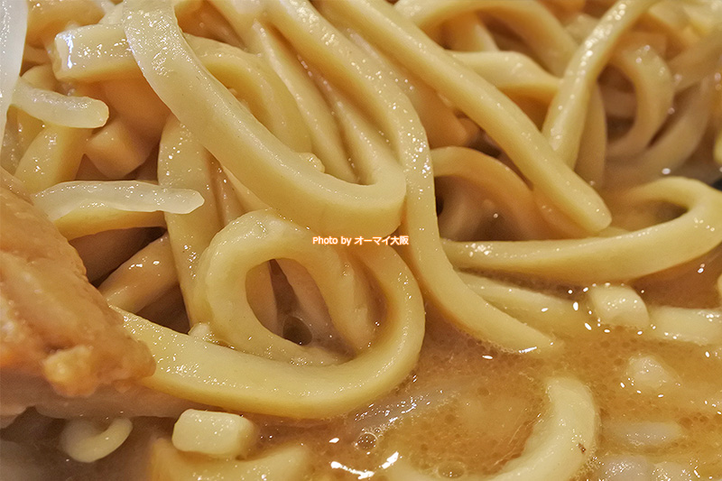 人気店「福はら」の二郎系ラーメンは麺の量によって料金が変わります。