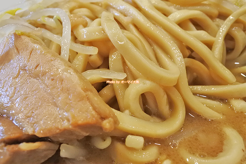 人気店「福はら」の二郎系ラーメンは麺とチャーシューが絶品です。