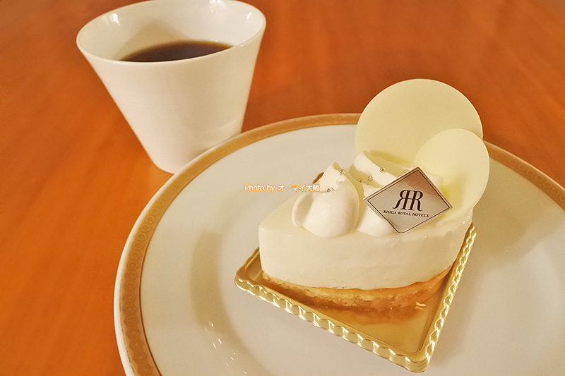 期間限定のガトーフロマージュは「リーガロイヤルホテル大阪」のこだわりが詰まった絶品のチーズケーキです。