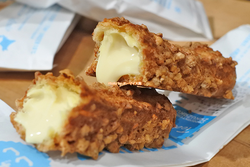 北海道ミルク100%のカスタードクリームをたっぷりと使った「クロッカンシュー ザクザク」のシュークリームです。