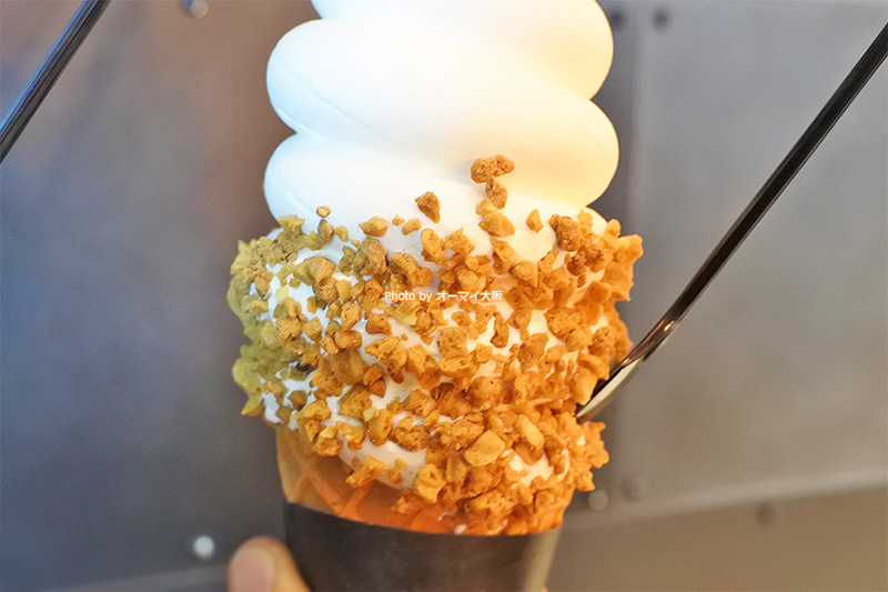 超なめらかなソフトクリームは「クロッカンシュー ザクザク」のもうひとつの看板メニュー。暑い季節にうれしいスイーツです。