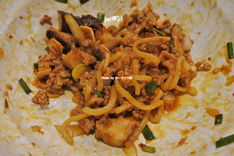 男の台湾まぜ麺のシメにライスは欠かせません。