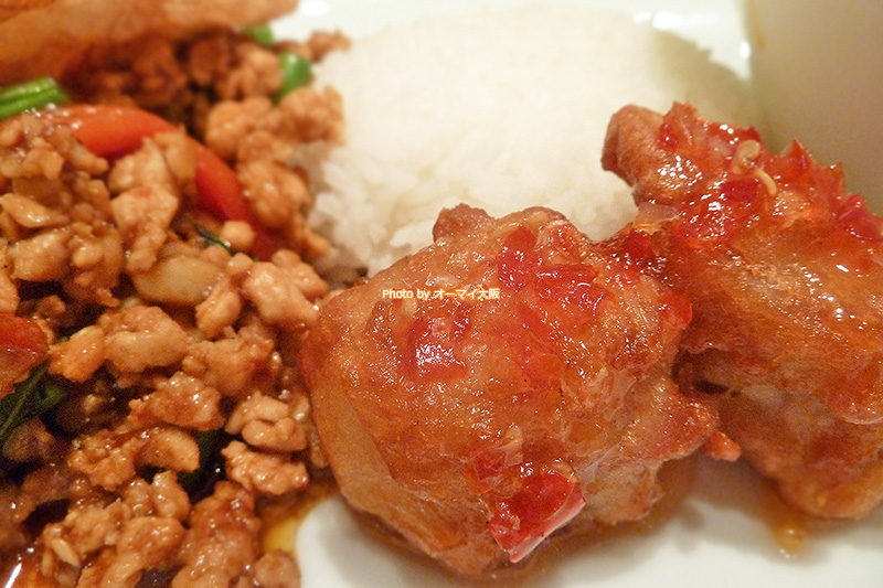 鶏肉のおいしさがタイ料理の魅力。女性に人気の「マンゴーツリーカフェ大阪」の唐揚げはめっちゃおいしいです。